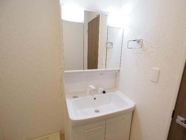 静岡駅 バス20分  籠上北秀英予備校前下車：停歩5分 1階の物件内観写真