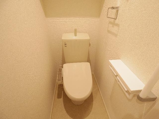 静岡駅 バス20分  籠上北秀英予備校前下車：停歩5分 1階の物件内観写真