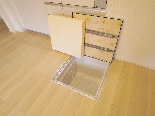 静岡駅 バス20分  籠上北秀英予備校前下車：停歩5分 1階の物件内観写真