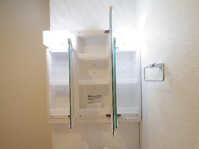 静岡駅 バス20分  籠上北秀英予備校前下車：停歩5分 1階の物件内観写真