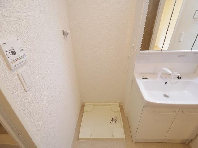 静岡駅 バス20分  籠上北秀英予備校前下車：停歩5分 1階の物件内観写真