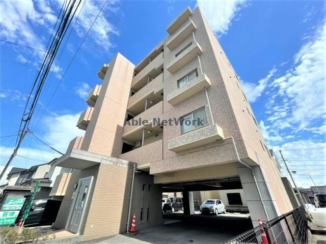 ガウディ出水の物件外観写真