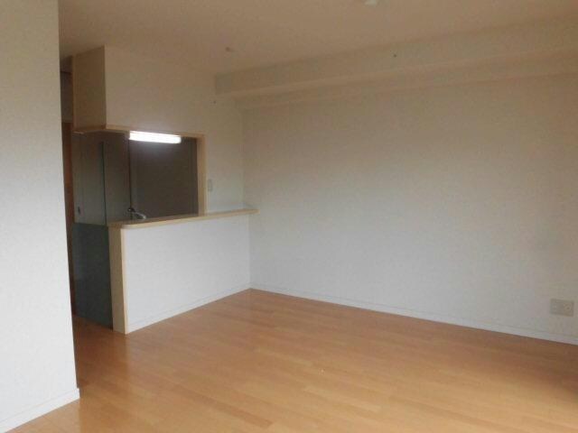 ガウディ出水の物件内観写真