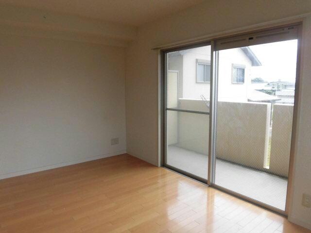 ガウディ出水の物件内観写真