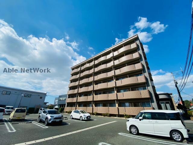 レルベ保田窪の物件外観写真