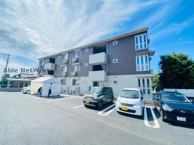 ヒーリングマンションの物件外観写真