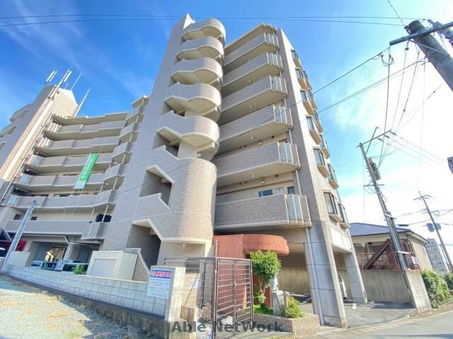 自衛隊前 徒歩2分 2階の物件外観写真