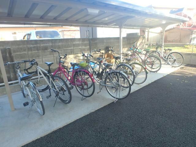 レオファミーユ世安の物件外観写真