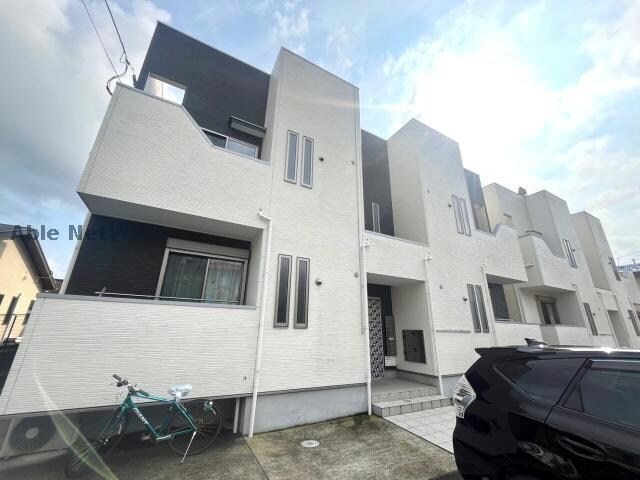 GRANDTICフロンティアの物件外観写真