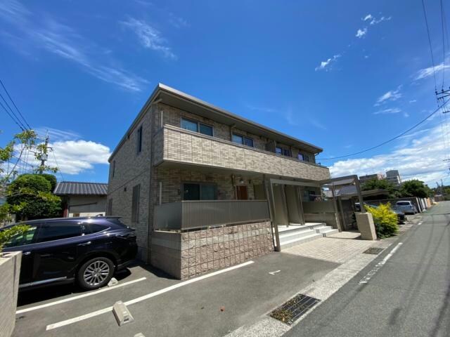 フィオレオ新屋敷の物件外観写真