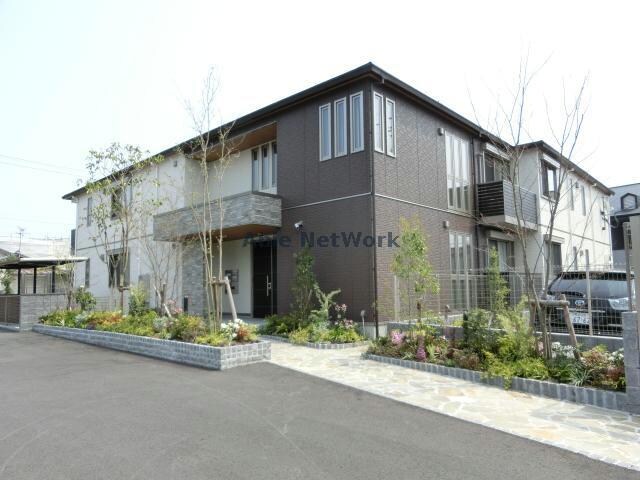 エヌ・ステータス国府の物件外観写真