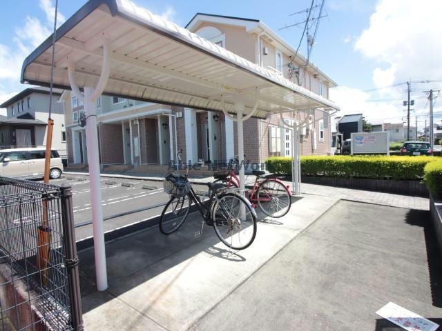 サイプレスフレンズの物件外観写真