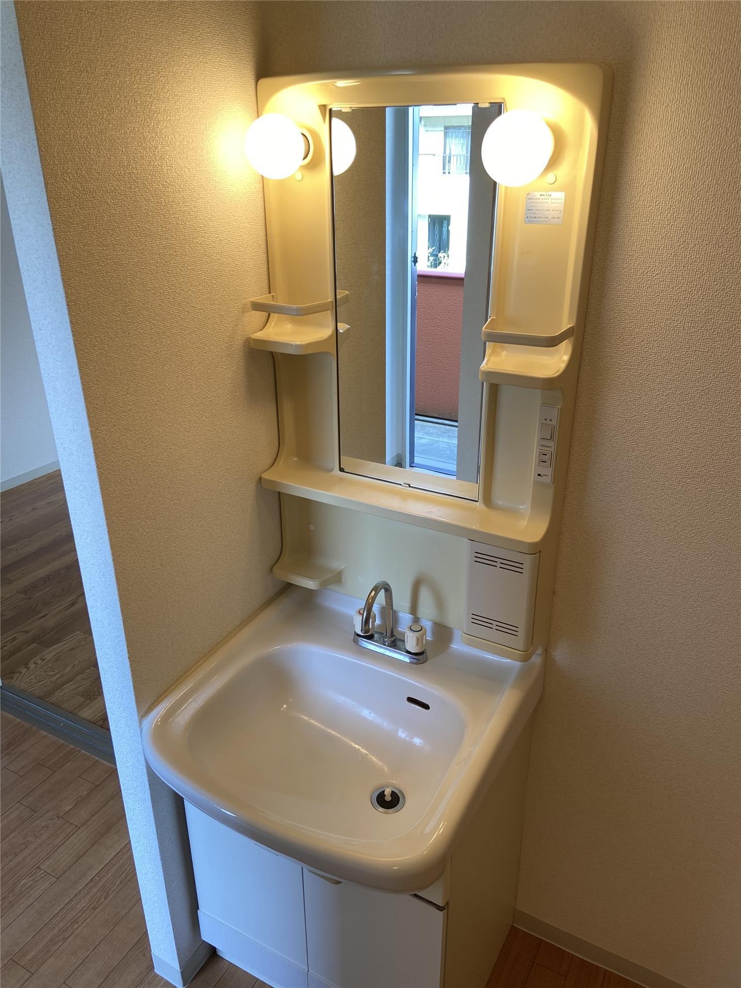 ブルーウィングの物件内観写真