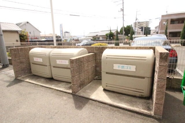 COCO西市の物件外観写真