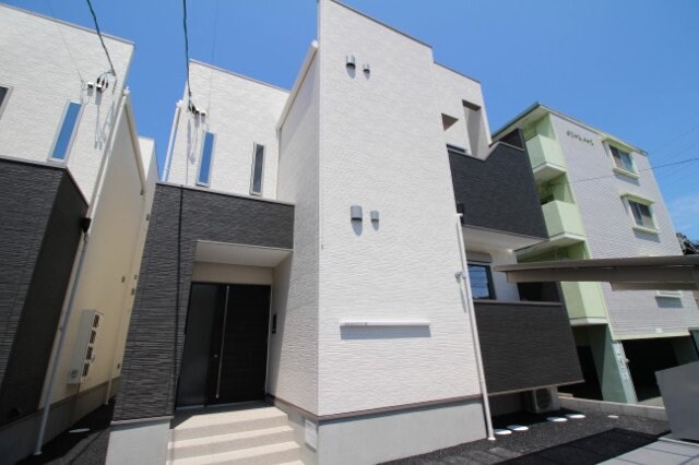 GRANDTIC 煌の物件外観写真