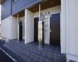 マーメゾン新福の物件外観写真