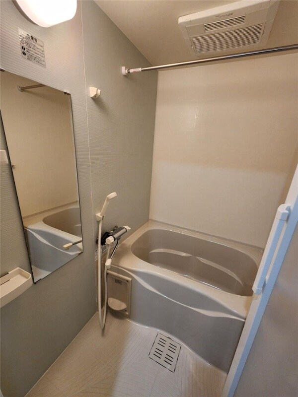 コクーン大元駅前の物件内観写真