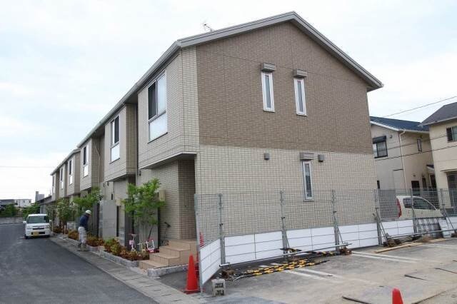 ラフィーネ下中野　C棟の物件外観写真