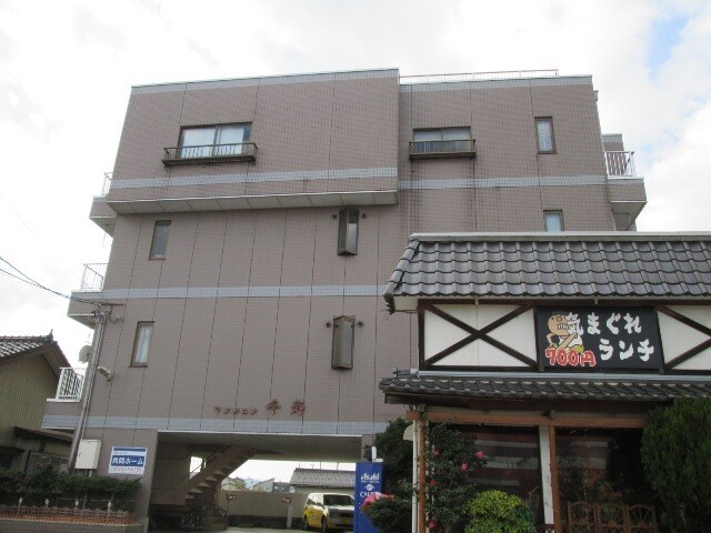 マンション千寿の物件外観写真