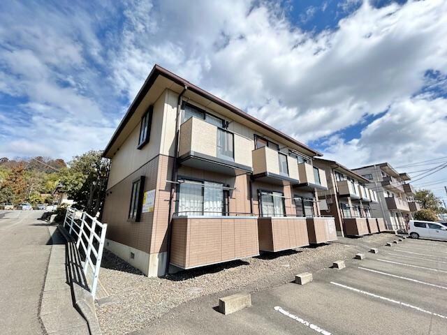 フォレスト・ヴィラの物件外観写真