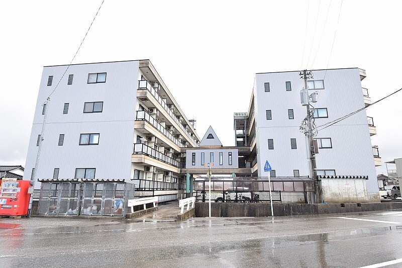 コーポラスセーフティの物件外観写真