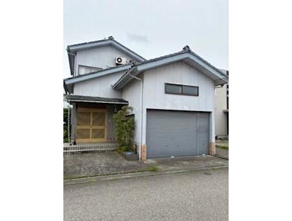 新片町貸家の物件外観写真