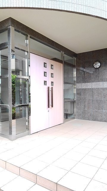 レフィナードＥの物件外観写真