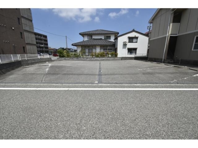 63サン・シャレー山室の物件外観写真