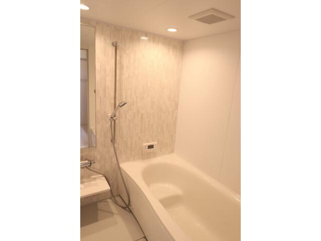 セレナーデ中川原新町の物件内観写真