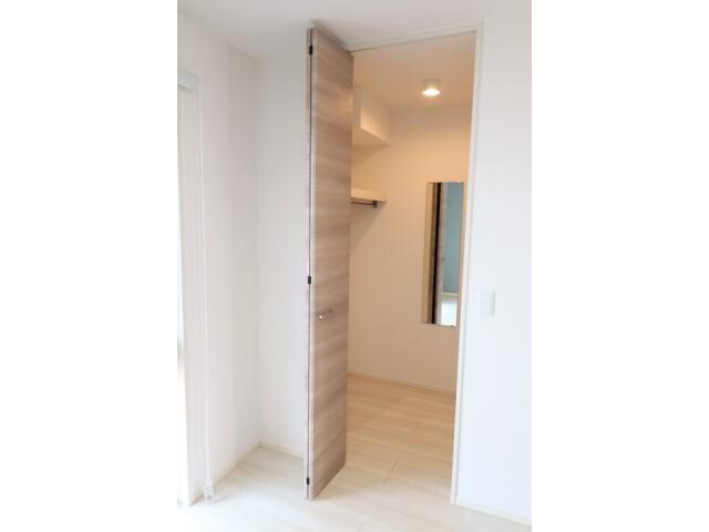 セレナーデ中川原新町の物件内観写真