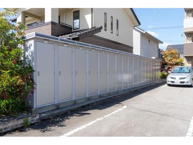 リヤン環水の物件外観写真