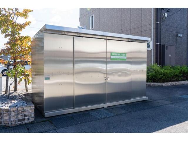 リヤン環水の物件外観写真