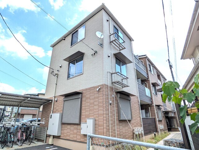 セレナＨの物件外観写真