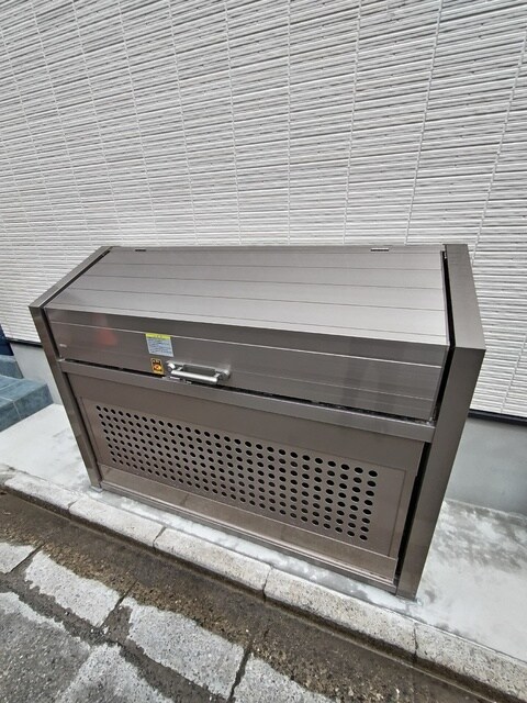 ヘリオス芝山の物件外観写真