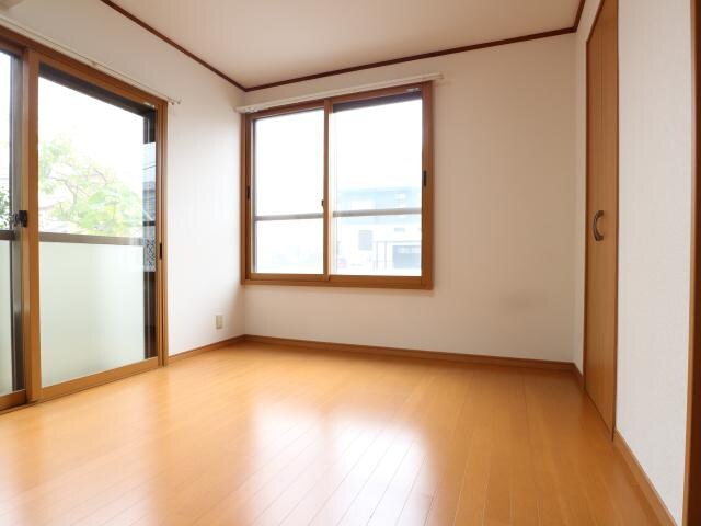 静岡県静岡市清水区中之郷2丁目ハイツ 1階の物件内観写真