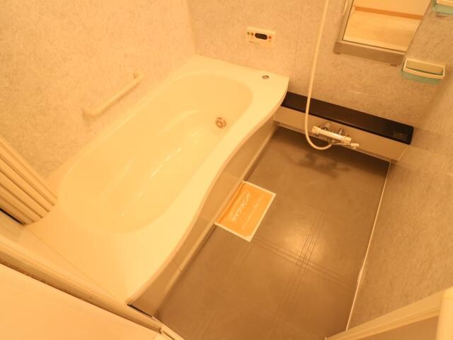 草薙駅 バス15分  弥生町下車：停歩2分 1階の物件内観写真