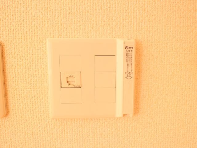 草薙駅 バス15分  弥生町下車：停歩2分 1階の物件内観写真