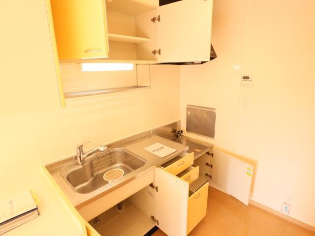 草薙駅 バス15分  弥生町下車：停歩2分 1階の物件内観写真