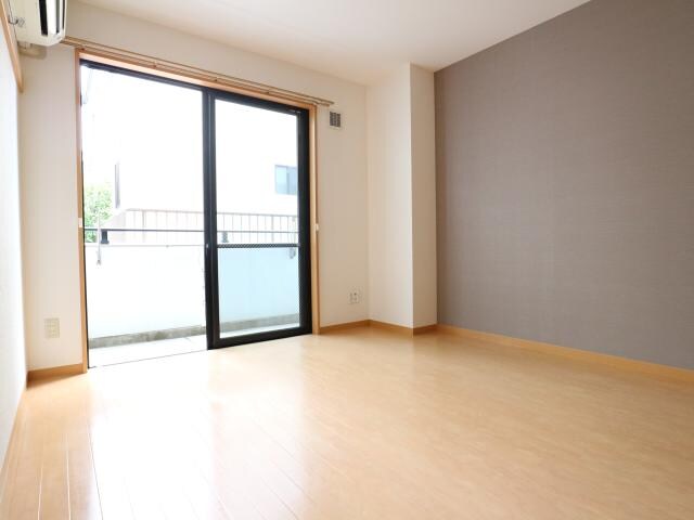 静岡県静岡市清水区中之郷1丁目マンション 2階の物件内観写真