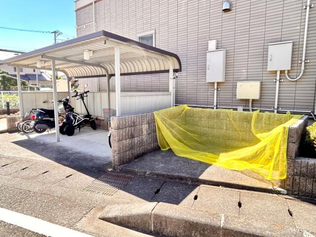 草薙駅 バス18分  瀬名新田下下車：停歩4分 2階の物件外観写真