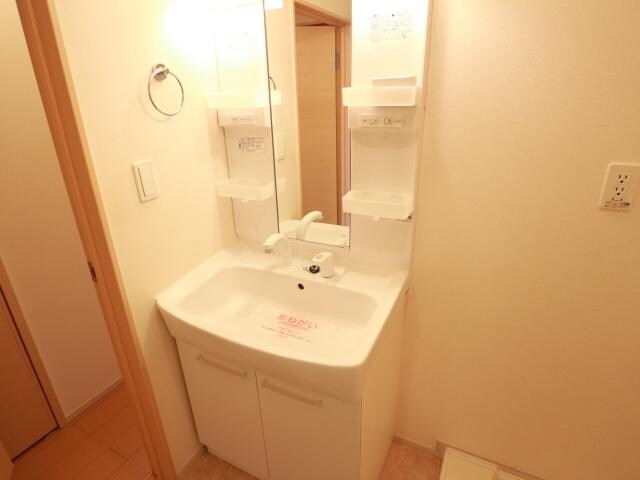 草薙駅 バス18分  瀬名新田下下車：停歩4分 2階の物件内観写真