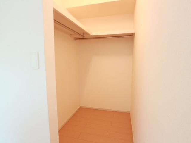 草薙駅 バス18分  瀬名新田下下車：停歩4分 2階の物件内観写真