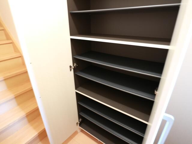 草薙駅 バス18分  瀬名新田下下車：停歩4分 2階の物件内観写真