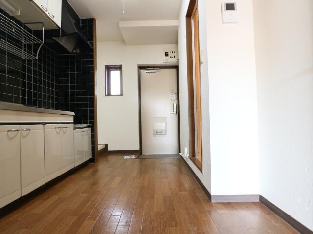 狐ケ崎駅 徒歩15分 1階の物件内観写真