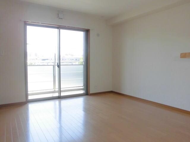 医生ケ丘ヴァレンシアAの物件内観写真