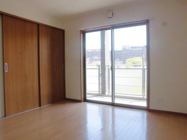 医生ケ丘ヴァレンシアAの物件内観写真