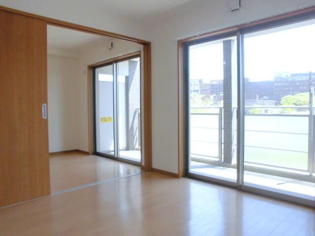 医生ケ丘ヴァレンシアAの物件内観写真