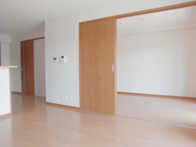医生ケ丘ヴァレンシアAの物件内観写真