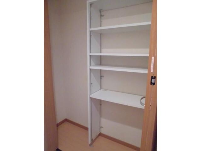 医生ケ丘ヴァレンシアAの物件内観写真