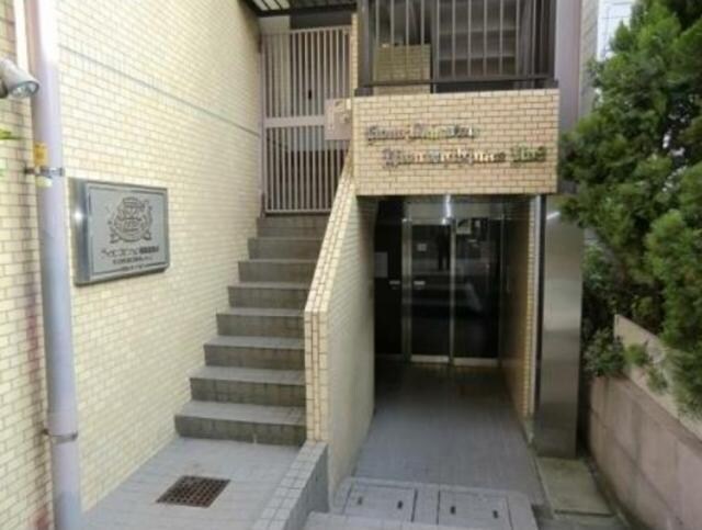 ライオンズマンション西新宿第8の物件外観写真
